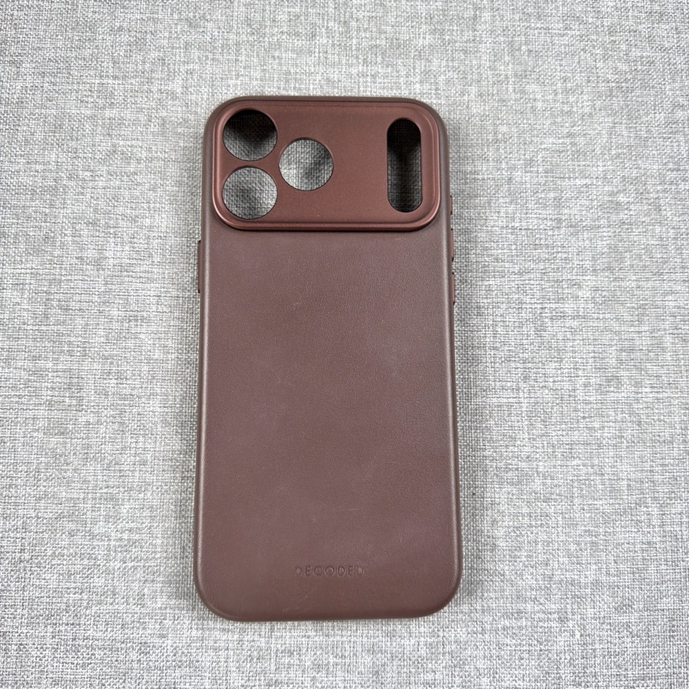 Decoded Chocolate Brown Leather iPhone 17 Pro Max Case